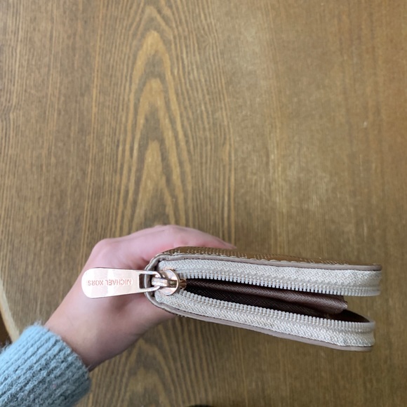 Rose Gold Michael Kors Wallet - Picture 3 of 7